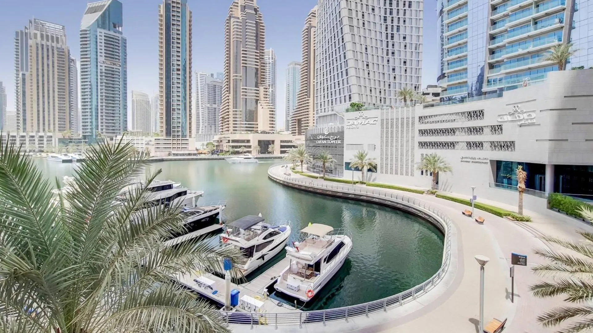 4 Bed Villa With Marina Views In Jumeirah Hotel Dubai United Arab Emirates