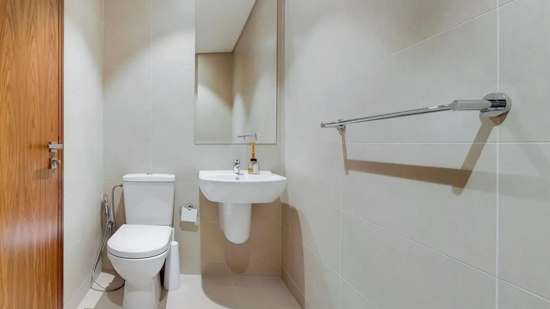 4 Bed Villa With Marina Views In Jumeirah Hotel Dubai
