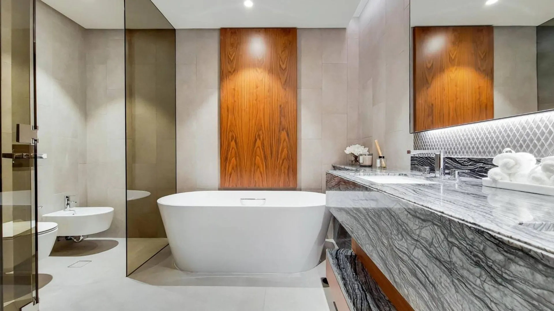 4 Bed Villa With Marina Views In Jumeirah Hotel Dubai 0*,